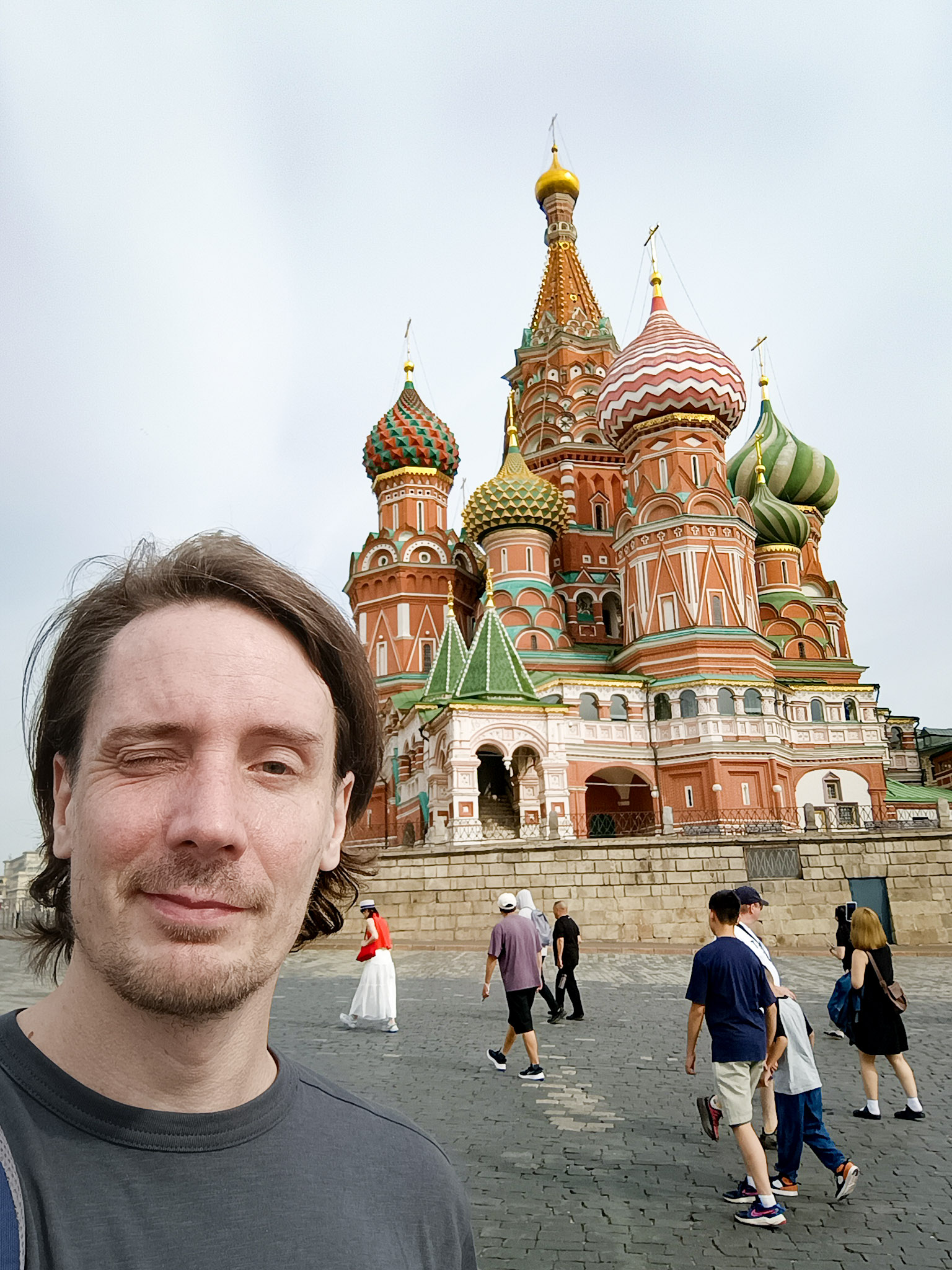 selfie in front of Basilius Cathedral, Moscow