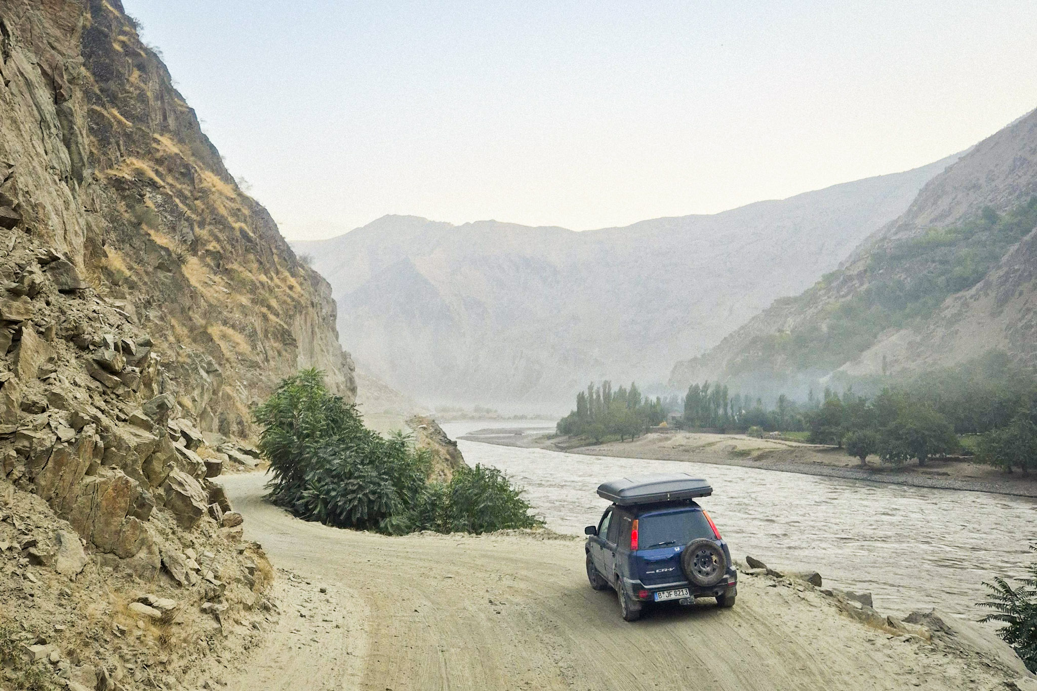 In Rufweite zu Afghanistan: Auf dem Pamir Highway durch das Panj-Tal